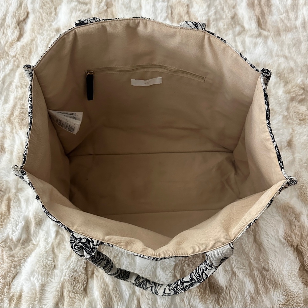 H&M Jacquard Tote in Jungle Print Bloggers Favorite - Picture 10 of 10